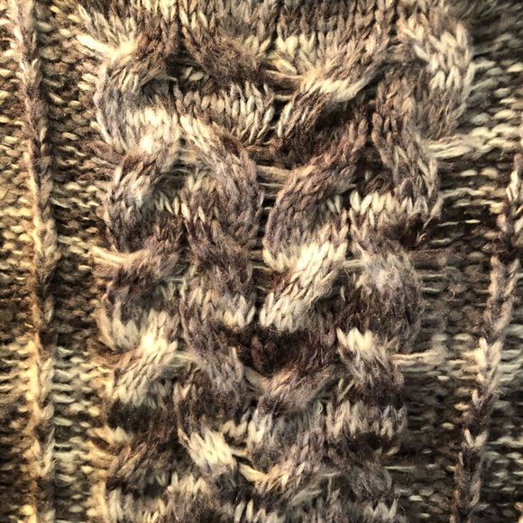 Soft thick sweater - Picture 2 of 5